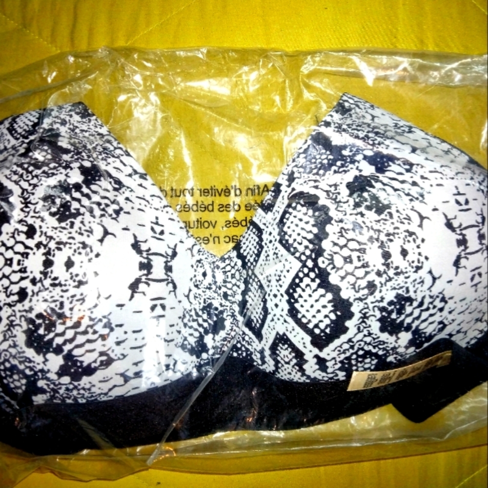 Black and white bra
